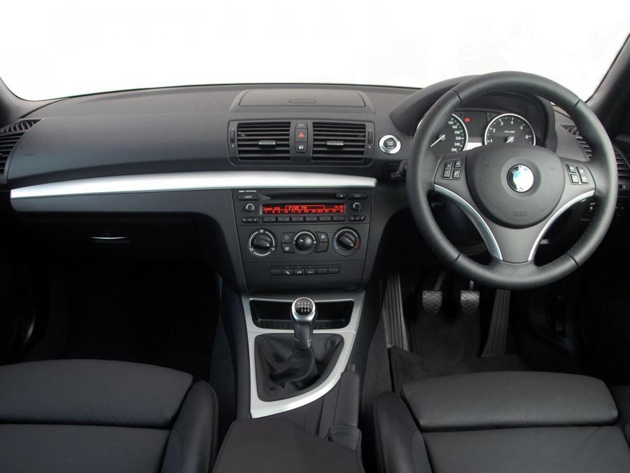  BMW 125i Convertible 2008 года  (ZA) (фото 16 из 17)